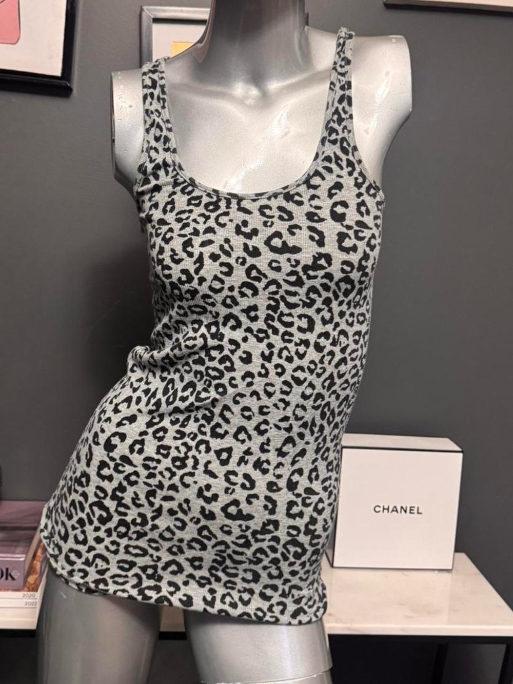 PINK Victoria’s Secret Grey Leopard Print Tank Top